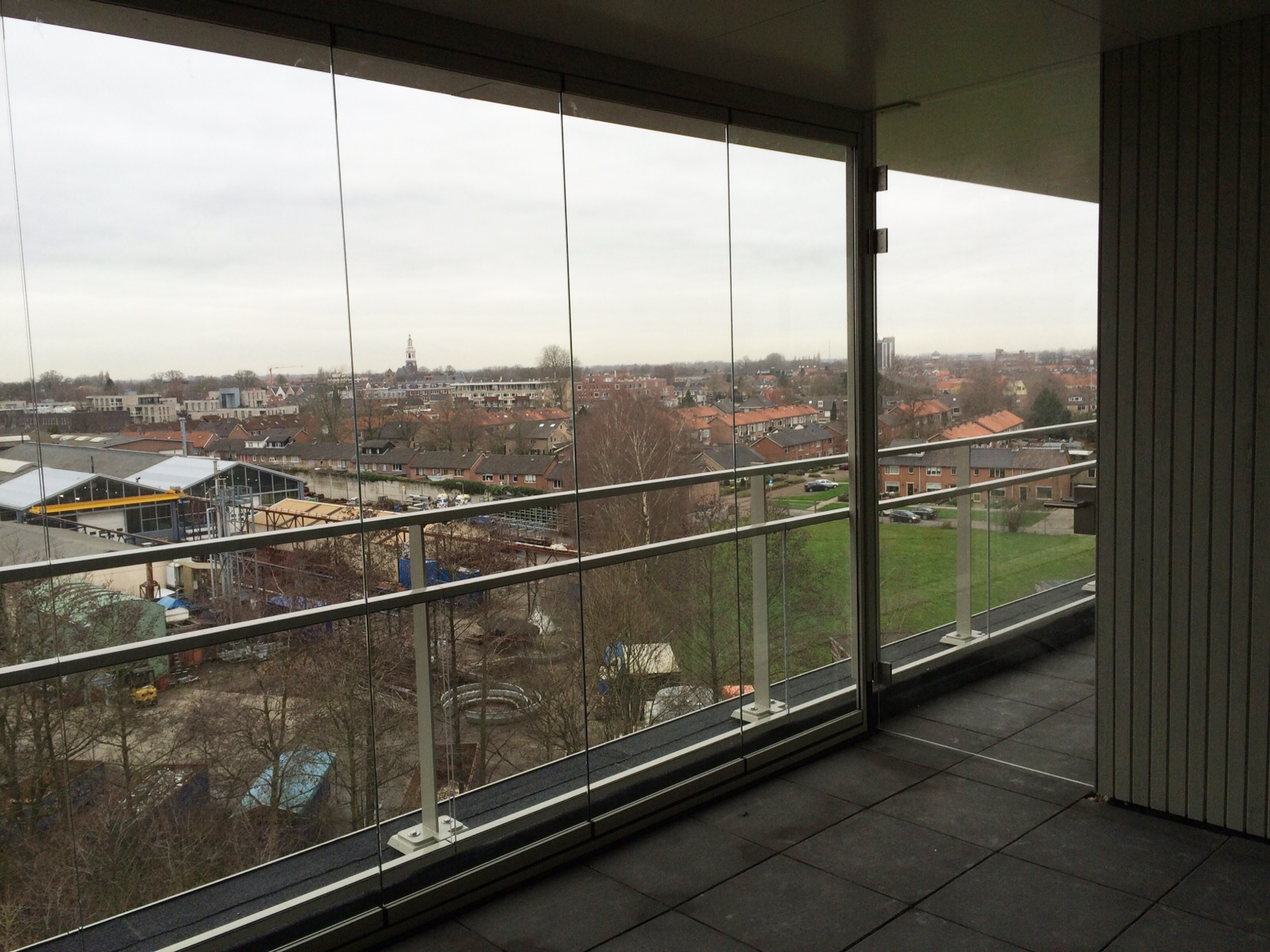 Balkonbeglazing, glazen vouwwand voor balkon