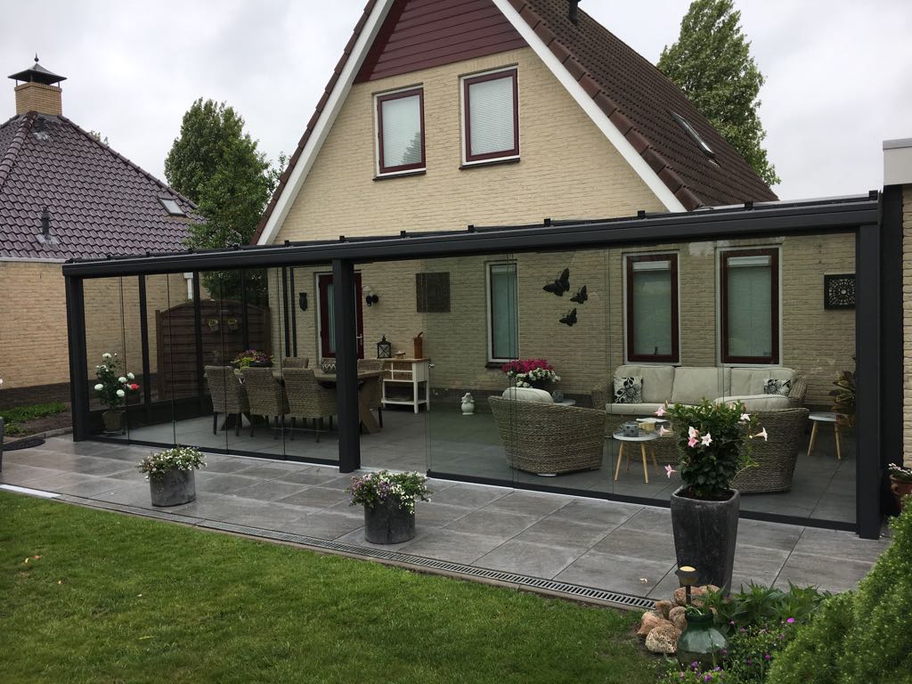 Aluminium tuinkamer modern met schuifwand