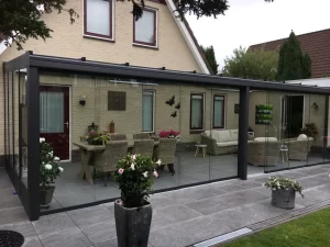 Tuinkamer-schuifwand-steellook