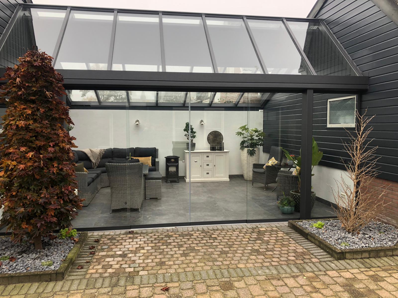 Tuinkamer zadeldak schuifwand