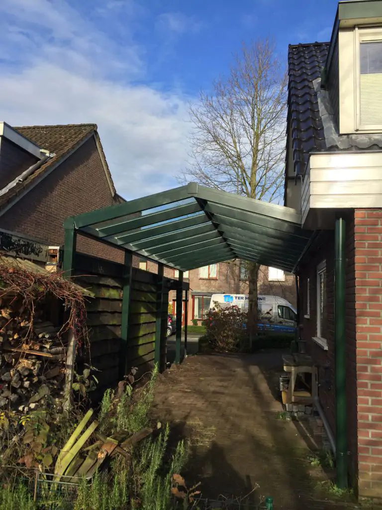 Carport zadeldak, Carport met puntdak