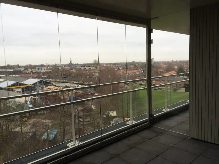 Balkonbeglazing, glazen vouwwand voor balkon