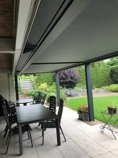 Overkapping zonnescherm