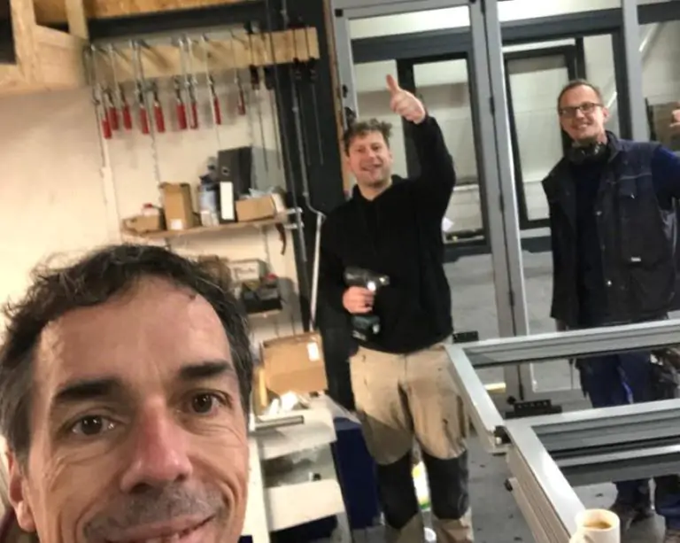 Vacature serrebouw, drie monteurs