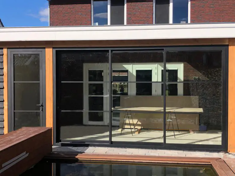 Steellook schuifpui loopdeur