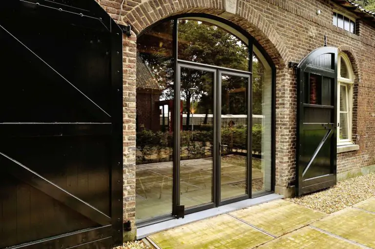 Steellook stolpdeur met Star 75 kozijnen