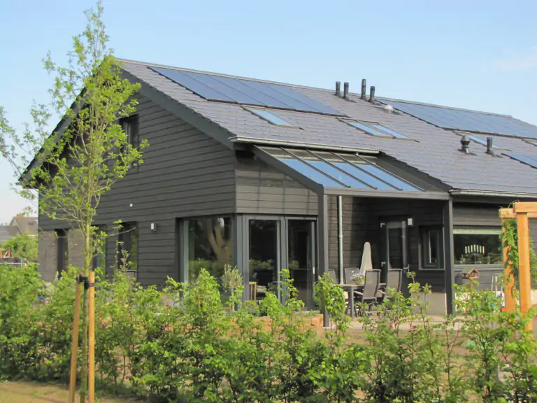 Terrasoverkapping geïntegreerd in dak