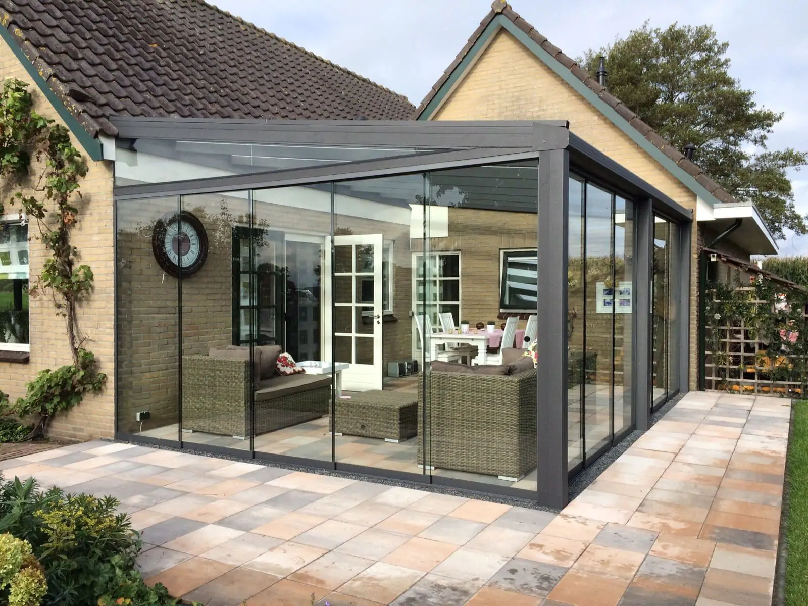 Tuinkamer met spiekozijn